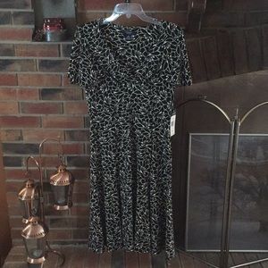 Women’s black and white floral dress